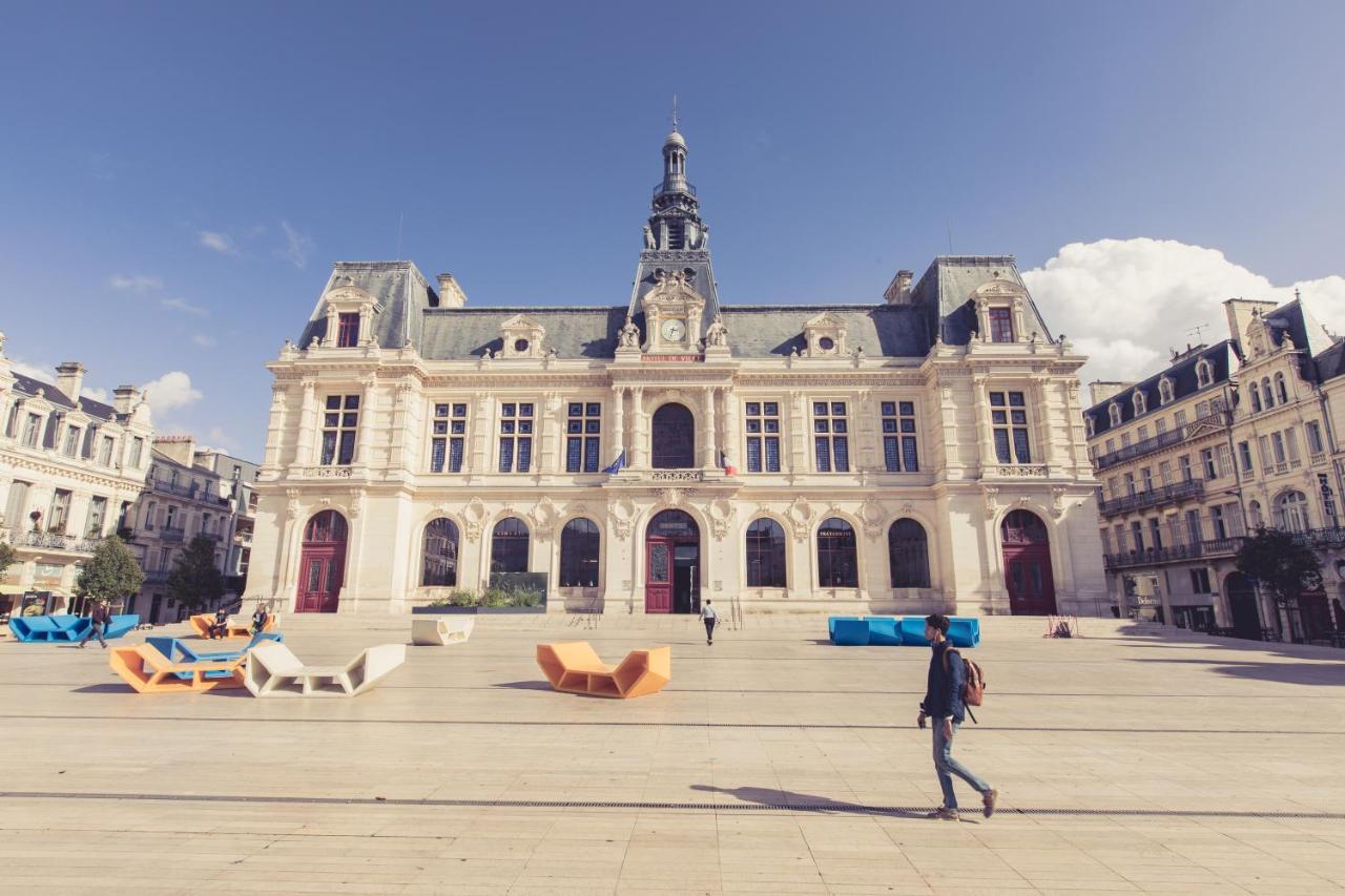 La Maison De La Liberte Suite Jeanne Barret Poitiers Luaran gambar